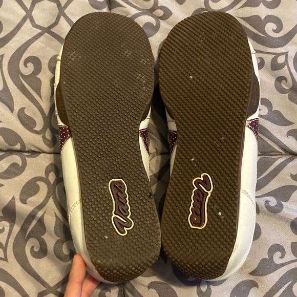 Vintage Vans Sneakers - Picture 3 of 9